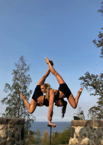Amanda & Pinja