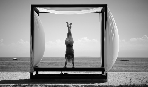 Handstand